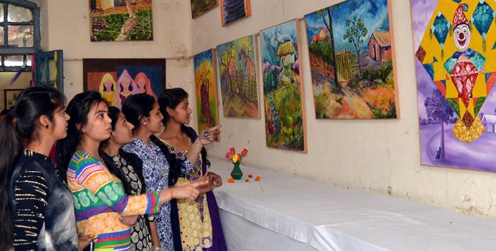 fine-arts-govt-college-hoshiarpur-exibition1