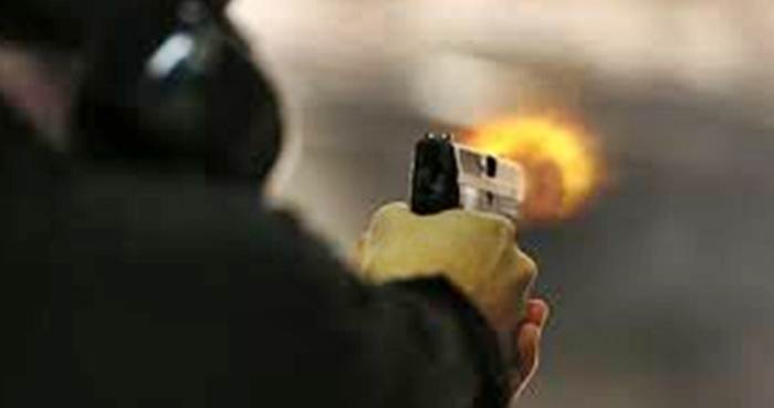 Police and criminals’ firing fetches the life of 8-years-old boy