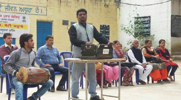 Director-Vinod-Sidhu-awarness-program-Talwara-rigion-Hoshiarpur-Punjab-Beti-Bachao-Beti-Padao.jpg