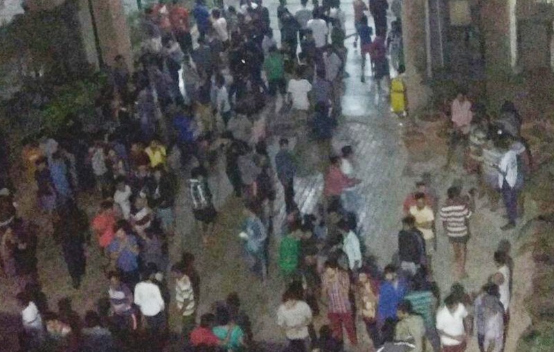 lovely-proffesional-university-students-protest-against-police-student-stolen-mobile-police-recovr-Jalandhar-Punjab.jpg