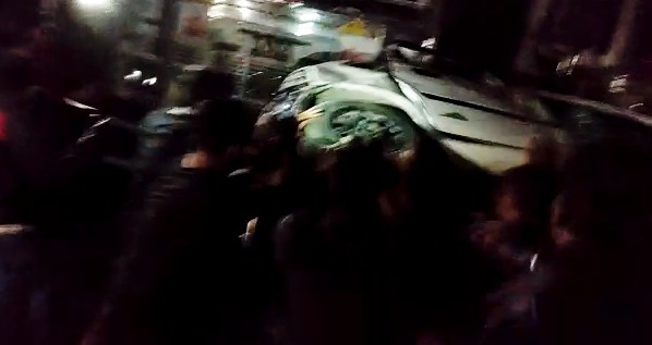 lovely-proffesional-university-students-protest-against-police-student-stolen-mobile-police-recovr-Jalandhar-Punjab-car-hit-students