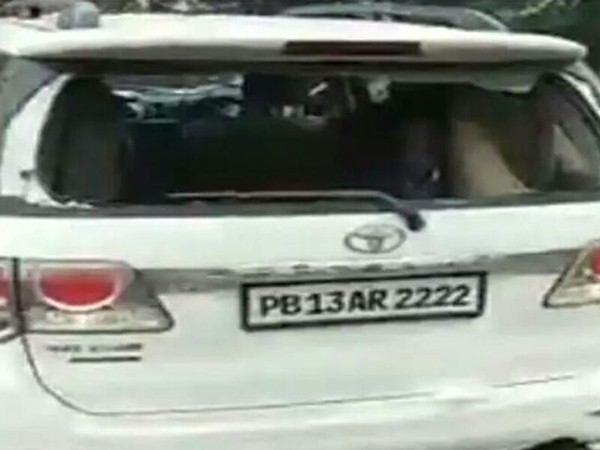 Gangsters-firing-Police-Bathinda-vicky-gaunder-gangster.jpg