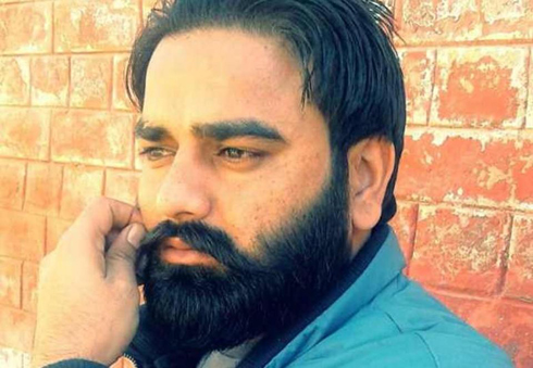 Gangsters-firing-Police-Bathinda-vicky-gaunder-gangster.jpg