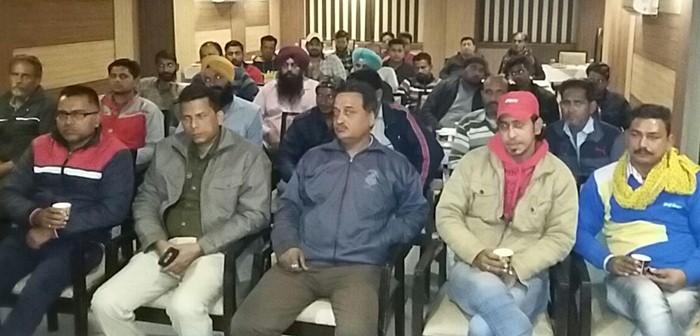 Model-Town-Police-organised-seminar-against-drugs-in-different-places-Hoshiarpur-Punjab (3)