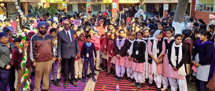 dr.raj at bambeli school (1)