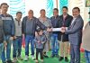 मनोज गुप्ता ने श्री राम सेवा समिति वैल्फेयर सोसायटी को पार्क हेतु राशि की भेंट