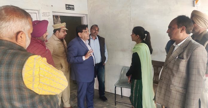 arora inspected the women cell police station (1)