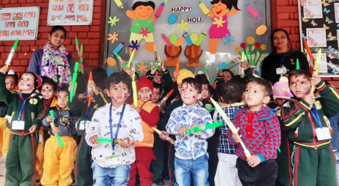 bal vatika school holi function (3)