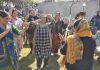 अम्बे वैली में हर्षोल्लास के साथ मनाया गया होली पर्व, रंगों में रंगी वैली