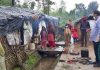 कोरोना वायरस संबंधी प्रवासी मजदूरों को किया जागरूक, बांटा राशन