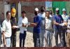 सुरिंदर सिंह व सुरजीत बडवाल साथियों सहित कर रहे जरुरतमंदों की सेवा