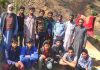 ठेकेदार नहीं कर रहा हिसाब, राशन खत्म, घर लौटने पर अड़े कश्मीरी मजदूर