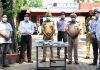 विजऩ केअर सोसायटी ने फ्रंट लाइन में सेवा निभा रही पुलिस टीम को भेंट की सुरक्षा किटें