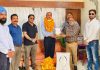 सेवानिवृत्त होने पर स्टाफ सदस्यों ने किया राम चौधरी को सम्मानित