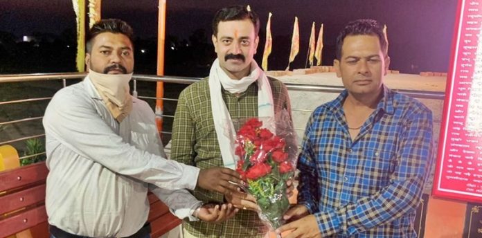 kuldeep-dhami-honor-nipun-sharma-bjp-president