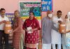 घड़े भेंट करके दिया जा रहा है अपनी और पर्यावरण की सेहत ठीक रखने का संदेश: मनोज गुप्ता