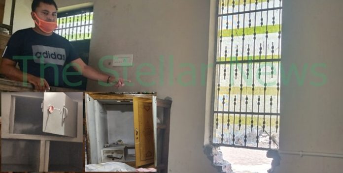 theft at gourav shop