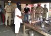 फास्ट फूड दुकानदारों और ढाबों को सावधानियां अपनाने के लिए किया जागरुक: जिलाधीश