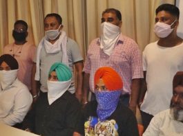 आरटीआई एक्टिविस्ट वशिष्ट व अज्ञात पर मामला दर्ज, थाना सदर पुलिस ने की कार्यवाही