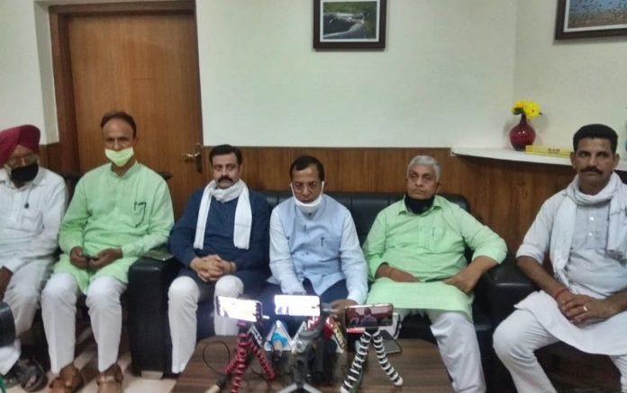 som-prakash-adress-press-confrence-hoshiarpur-medical-college-issue