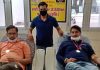 राजीव ने अपने और राजन ने चाची व बहन के जन्मदिन पर किया रक्तदान