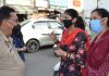 पत्रकार गुरदीप की पत्नी सुखप्रीत की गले की चेन झपटकर मोटरसाइकिल सवार फरार