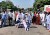 कृषि आर्डीनेंस के विरोध में ब्लाक कांग्रेस ने टांडा में जलाया मोदी सरकार का पुतला