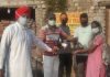 लाली बाजवा के सहयोग से नेहरू युवा केंद्र ने जरुरतमंद महिला को भेंट की सिलाई मशीन