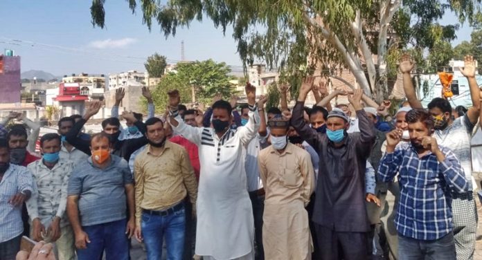 phe-employee-protest-against-govt