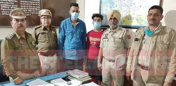 police-arrested-boys-city-hoshiarpur