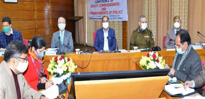 cm-meet-with-dc-supredent-of-police