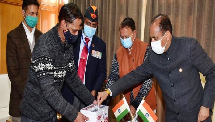 himachal-cm-donation