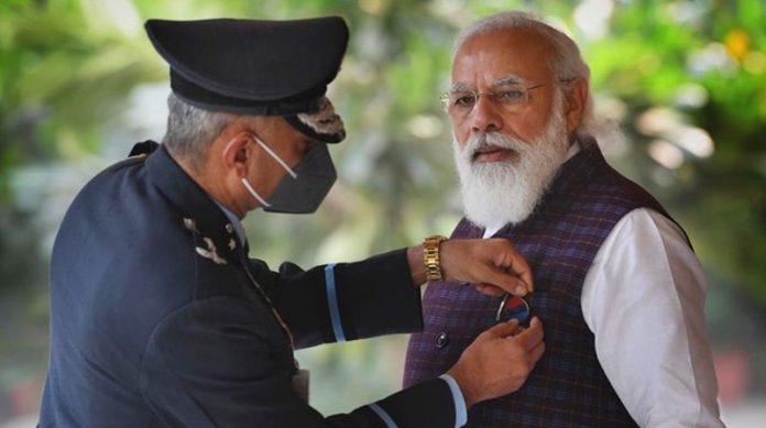 modi-with-armed-forcrs