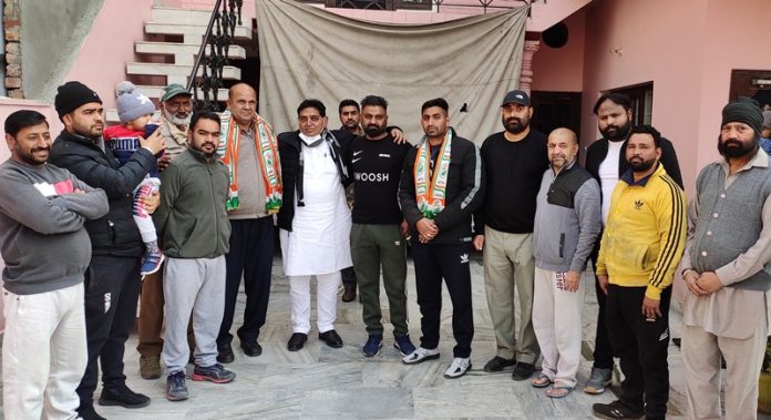 cabinet-minister-arora-met-tirath-ram-ex-mc-hoshiarpur-punjab-election-corporation-2021-jan