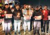 किसानों के समर्थन में निकाला कैंडल मार्च, मोदी सरकार के खिलाफ की नारेबाजी