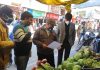 तहसीलदार ने बाजार में अभियान चलाकर की खाद्य पदार्थों की जांच