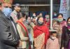 जिलाधीश ने प्रतिभाशाली लड़कियों को वितरित किए प्रशस्ति पत्र