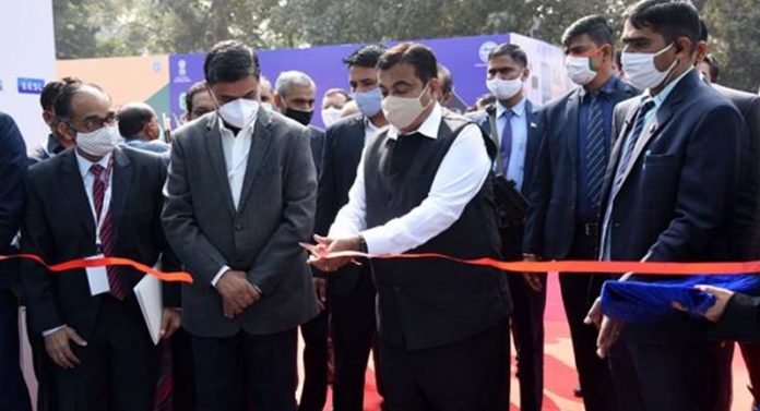 gadkari-inaugurates