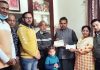 श्रीराम मंदिर निर्माण के लिए संजय परमार ने परिवार सहित भेंट की 1 लाख रूपए की राशि