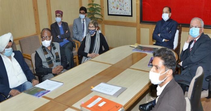 actress-deepa-meets-cm-hp