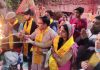 डा. रणधीर सिंह ने परिवार सहित की मां गंगा जी की आरती