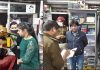 कृष्णा नगर में अम्बै वैली निवासी प्रीति अग्रवाल का पर्स छीन लुटेरे फरार, गिरने से सिर पर लगी चोट