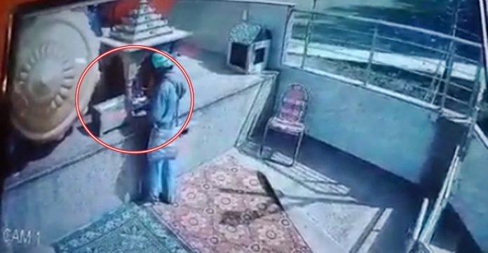 theft-bada-hanuman-mandir-hoshiarpur-punjab