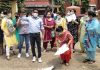 एन एच एम कर्मीओं ने जलाईं सरकारी आदेशों की कापियां, सरकारी अस्पताल की सेहत सेवाएं हुईं प्रभावित