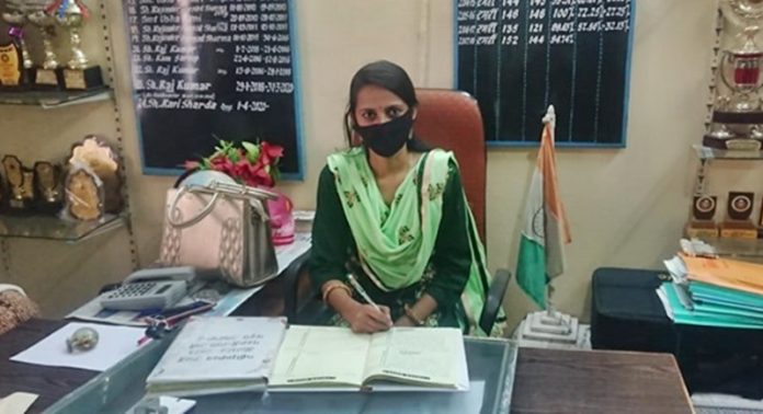 ritika-thakur-head-mistress-talwara-2-gsss-hoshiarpur-punjab