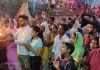 दो परिवारों ने मां गंगा की आरती करके सबके भले की की कामना