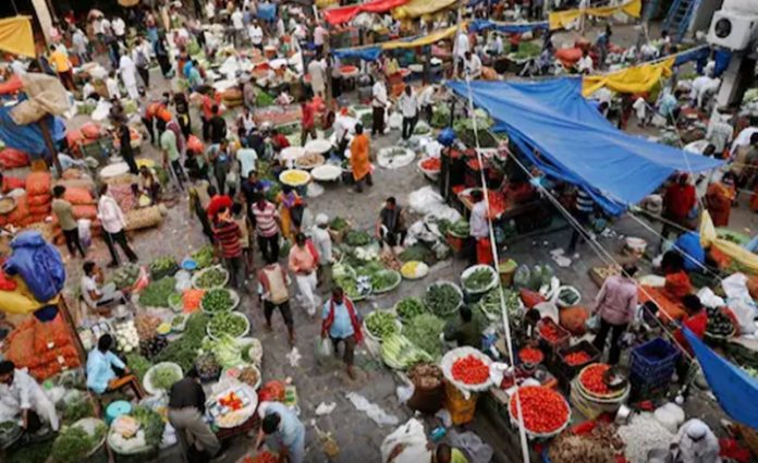 crowd in market