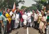 बिजली कटौती के खिलाफ भाजपा ने सरकार का पुतला जलाया,विधायक डोगरा ने इसे सियासी ड्रामा बताया
