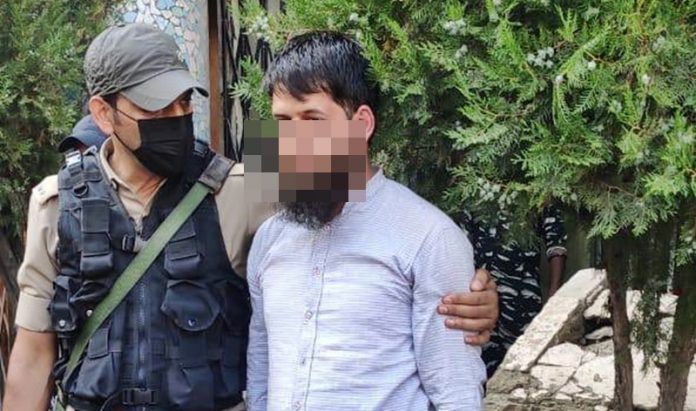 Journalist Aadil Farooq arrested with 2 grenades