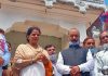 अवाह देवी में सच में बरसा आशीर्वाद: कमलेश, अनिल, वंदना, रजत व नरेंद्र अत्री एक साथ दिखे अनुराग के मंच पर
